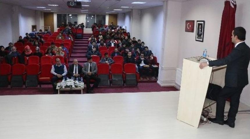 Erzincan Tso Başkanı Sel&ccedil;uk Polat&rsquo;tan &Ouml;ğrencilere Seminer