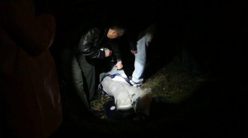 Ağaca Asılan Cansız Manken Polisi Alarma Ge&ccedil;irdi