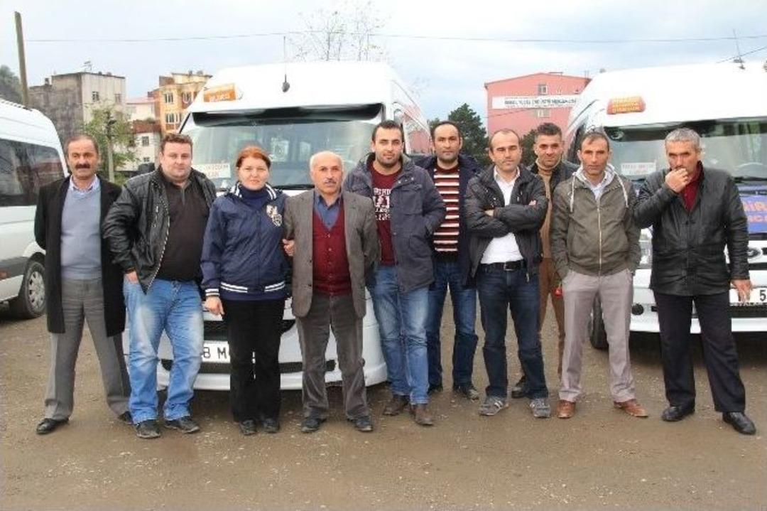 Giresun&rsquo;un İlk Ve Tek Bayan Dolmuş Şof&ouml;r&uuml;n&uuml; G&ouml;renler G&ouml;zlerine İnanamıyor