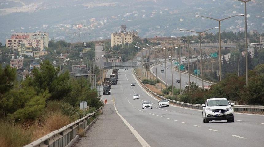 Sınıra Askeri Ara&ccedil; Takviyesi S&uuml;r&uuml;yor