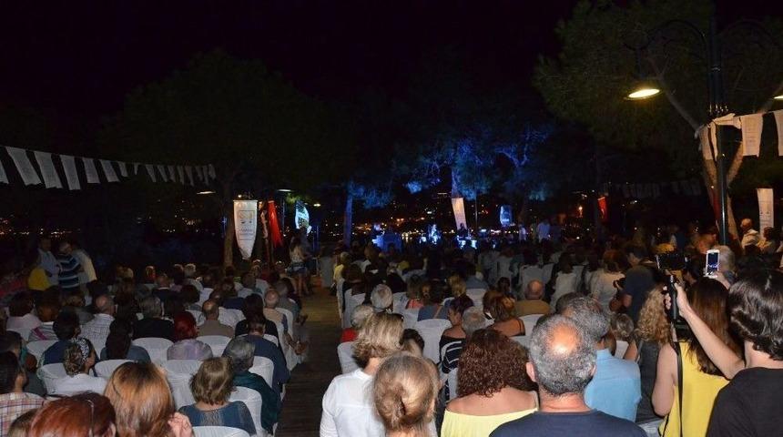 Kuşadası&rsquo;nda &ldquo; Latin Caz &ldquo; Konseri