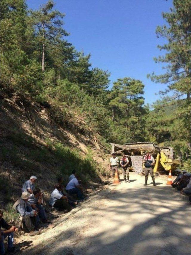 Yol Açmak İsterken İş Makinesinin Altında Kalarak Can Verdi