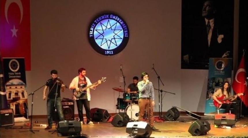 M&uuml;hendis Adaylarının M&uuml;zik Yarışması