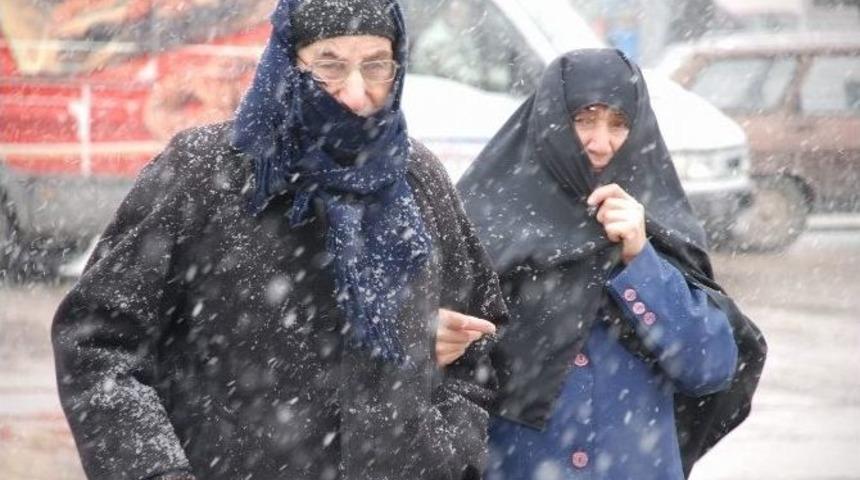 Tokat&rsquo;ta Kar Yağışı