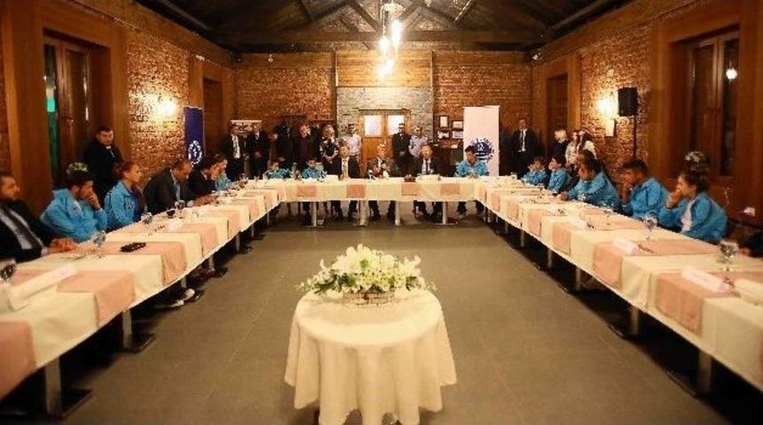Başkan Karaosmanoğlu, Başarılı Sporcularla Buluştu