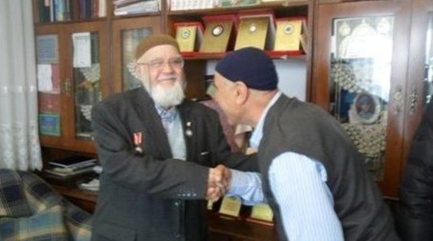 Kızılay Y&ouml;neticileri&rsquo;nden Kızılay Dede&rsquo;ye Ziyaret