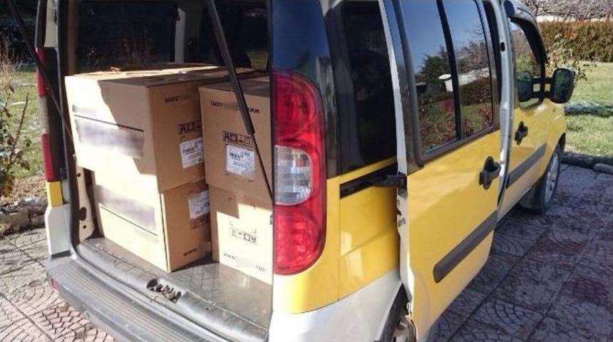 Jandarma Ticari Takside 6 Bin Paket Ka&ccedil;ak Sigara Ele Ge&ccedil;irdi