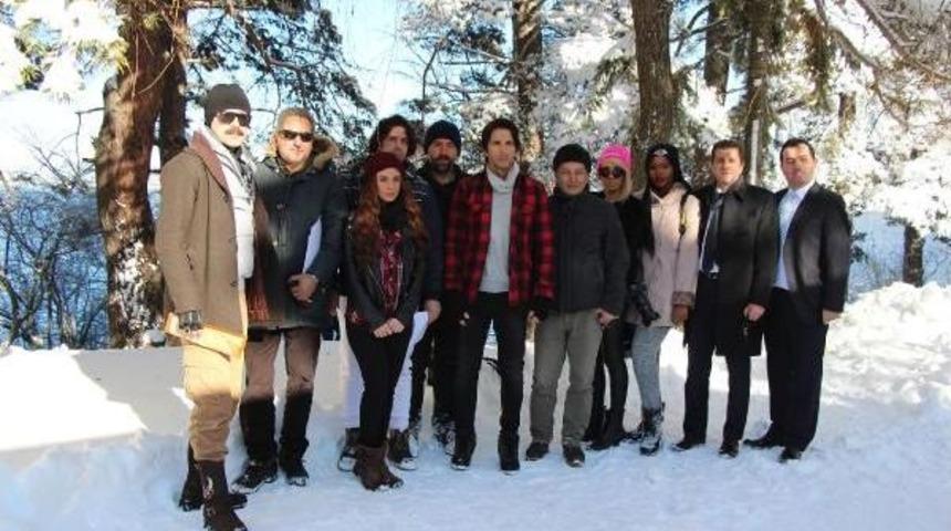 Abant'ta Korku Filmi &Ccedil;ekiyorlar