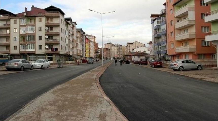 Sivas Belediyesi Yol Yapım Ve Onarım &Ccedil;alışmalarını S&uuml;rd&uuml;r&uuml;yor
