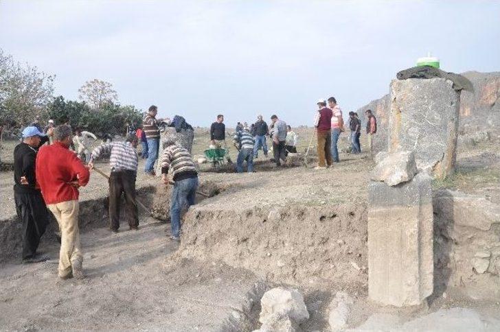 Anavarza Antik Kenti’nde Taşlar Yerine Oturacak G3