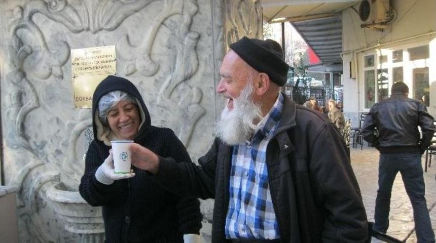 İzmitliler &Uuml;cretsiz &Ccedil;orbayı &Ccedil;ok Sevdi