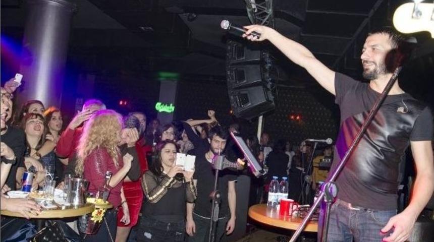 &rsquo;hakim Bey&rsquo; Marmarislileri Coşturdu