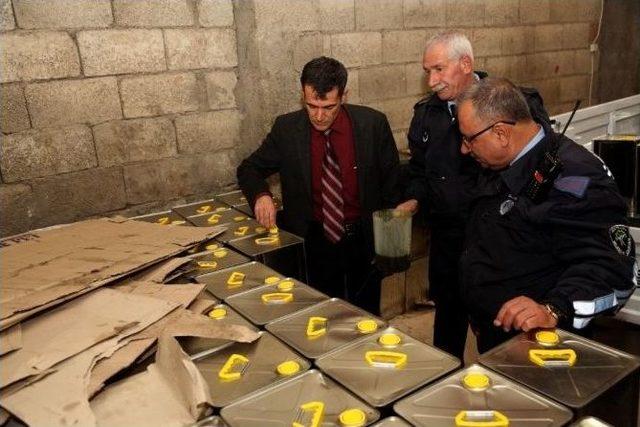 Şehitkamil’de 450 Teneke Sahte Zeytin Yağı Ele Geçirildi 1