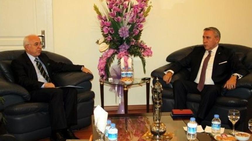 Macar B&uuml;y&uuml;kel&ccedil;isi Kıss&rsquo;den Kto Başkanı Hi&ccedil;yılmaz&rsquo;a Ziyaret