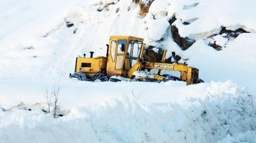 Batman&rsquo;da 55 K&ouml;y Yolu Ulaşıma Kapandı