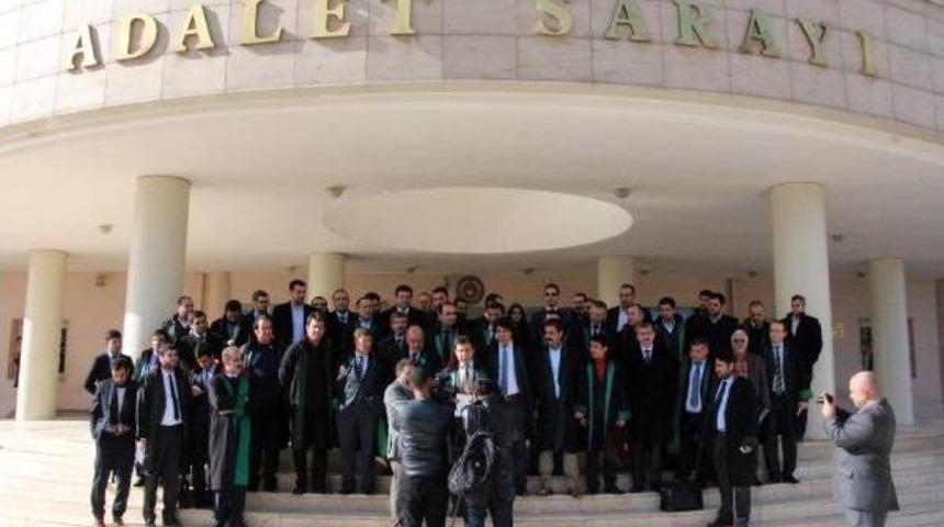 Avukatlardan Meslektaşlarının &Ouml;ld&uuml;r&uuml;lmesine Tepki