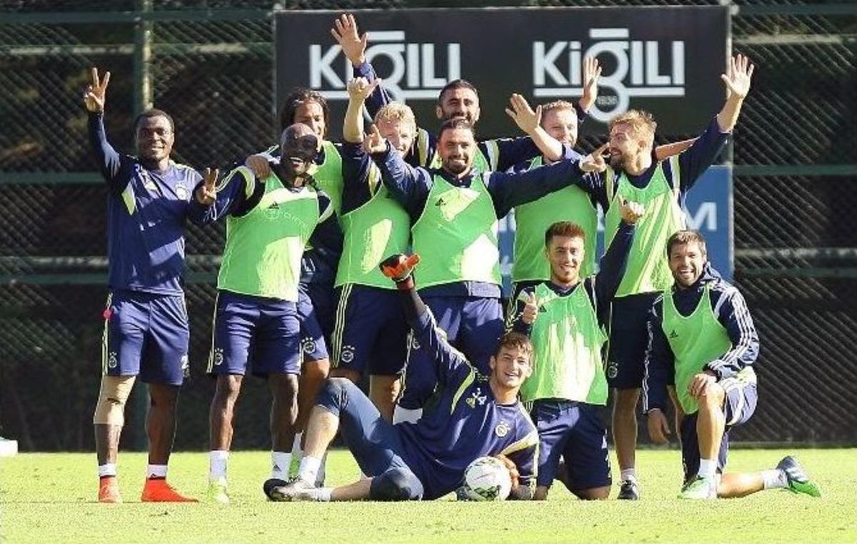 Fenerbah&ccedil;e, &Ccedil;aykur Rizespor Ma&ccedil;ı Hazırlıklarını S&uuml;rd&uuml;r&uuml;yor