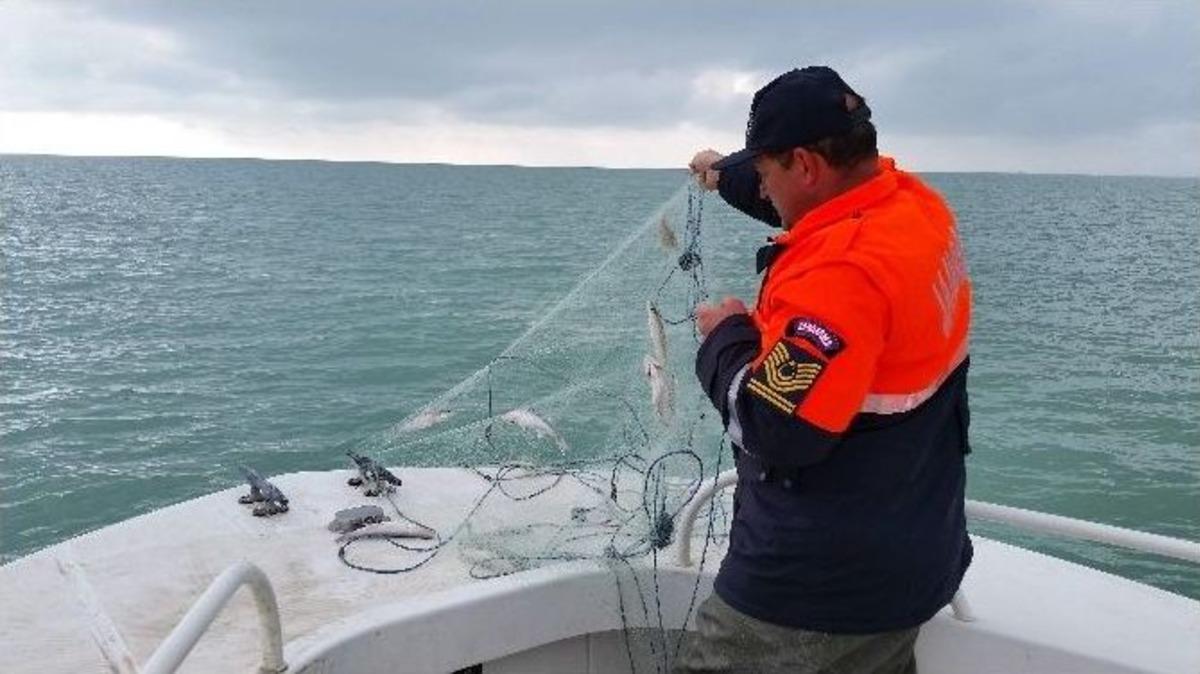 Yavru Levrek Katliamına Jandarma Engeli