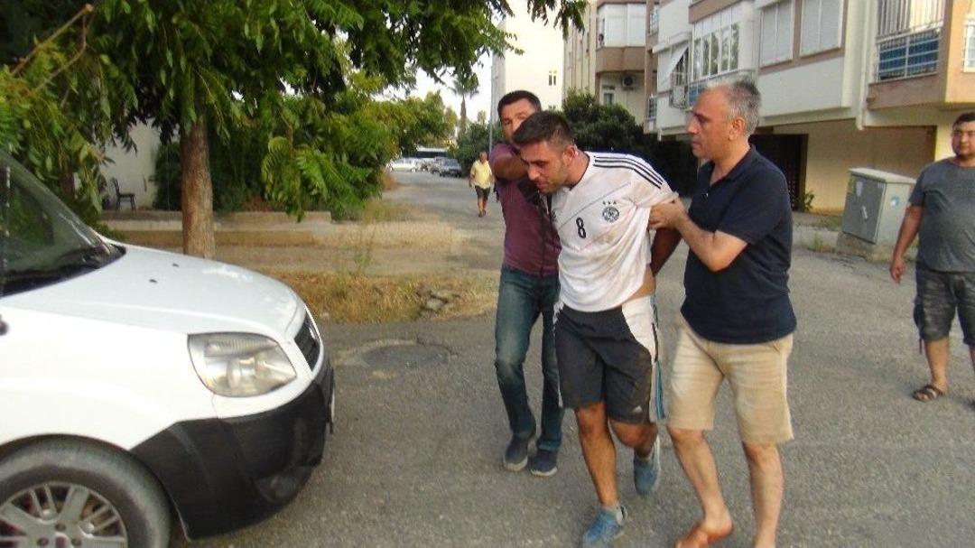 &Ccedil;aldığı Motosikleti &Ccedil;alıştıramayınca Ka&ccedil;tı, Polislerin İkamet Ettiği Apartmana Saklanınca Yakalandı