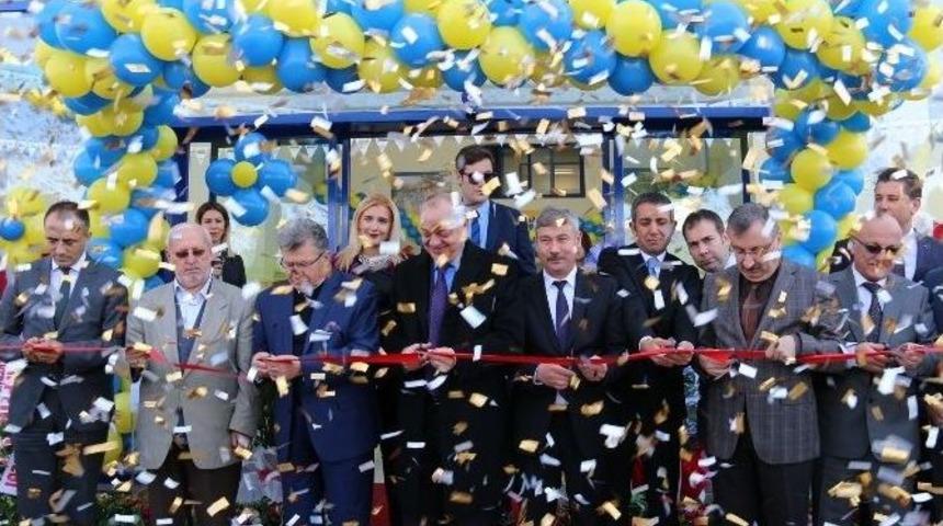 Bayer Trakt&ouml;r Saruhanlı Plazası Hizmete A&ccedil;ıldı