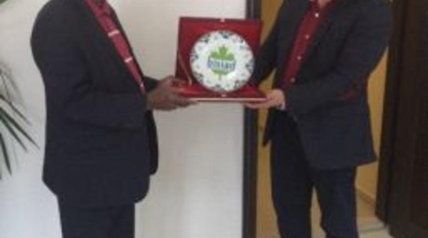 Fildişi Sahilleri Milli Eğitim Bakan Yardımcısı Kabran, Bisiad&rsquo;i Ziyaret Etti