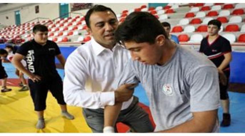 Samed G&uuml;zel, Turnuvaya Davet Edildi