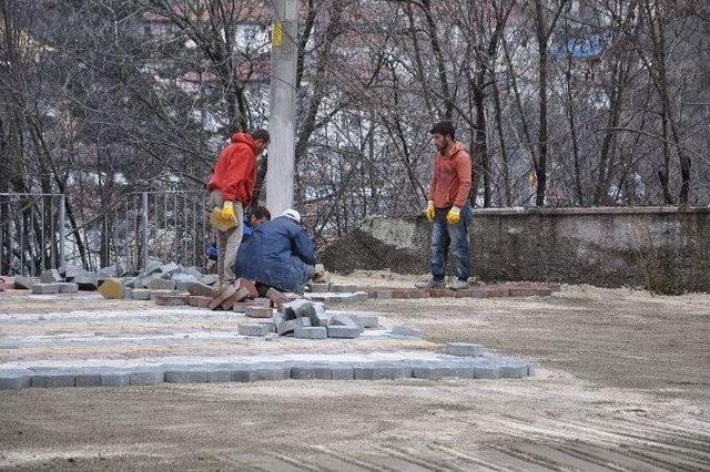 Belediyeden İmam Hatip Lisesi Yurduna Çevre Düzenlemesi