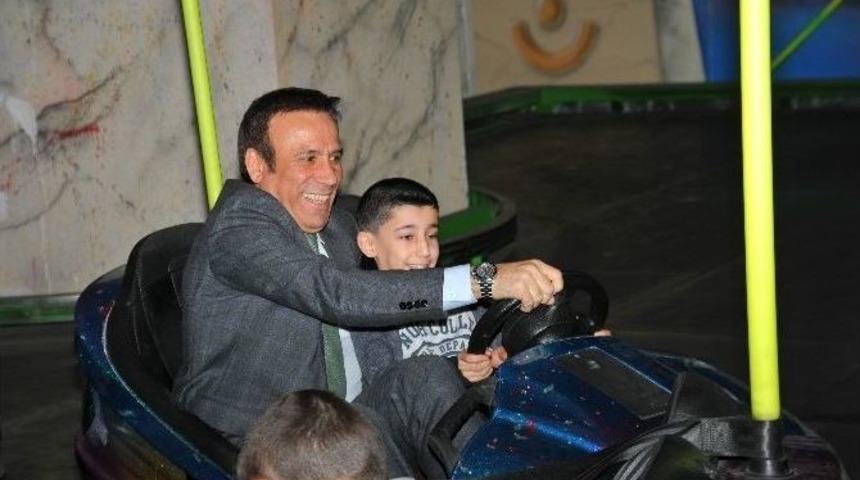 &Ccedil;ocuklarla &Ccedil;ocuk Oldu