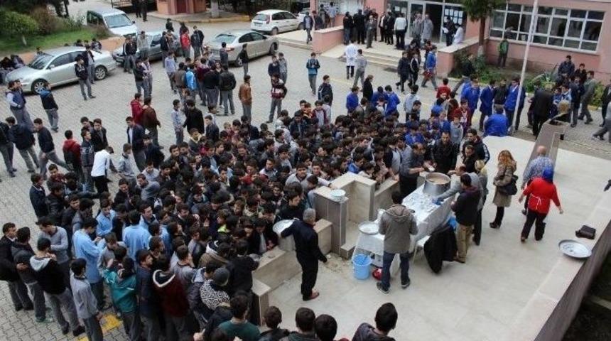 Okulda Aşure G&uuml;n&uuml;