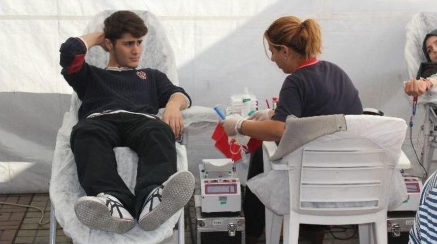 Farklı Renklerde Aksa Da Kanın Gel Hayat Kurtaralım