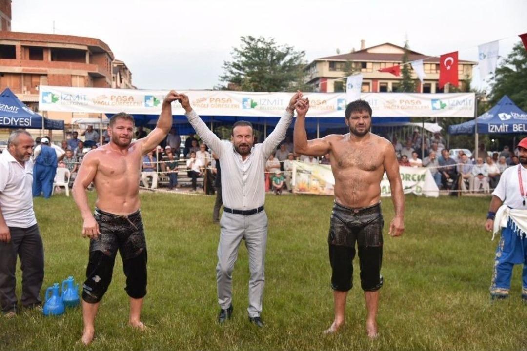 Altın Kemer Paşa Yağlı G&uuml;reşleri&rsquo;nde Başpehlivan İsmail Balaban