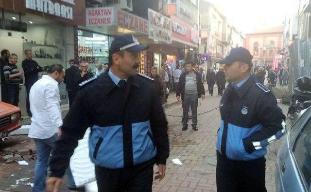 (&ouml;zel) Cinnet Getiren Balık&ccedil;ı Zabıtaya Saldırdı 3