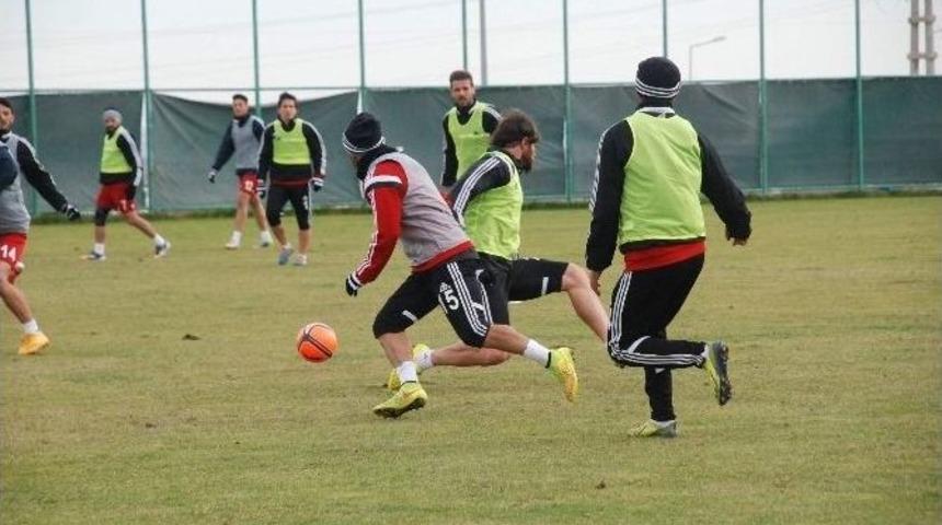 Şanlıurfaspor, Alanyaspor Ma&ccedil;ı Hazırlıklarını S&uuml;rd&uuml;r&uuml;yor