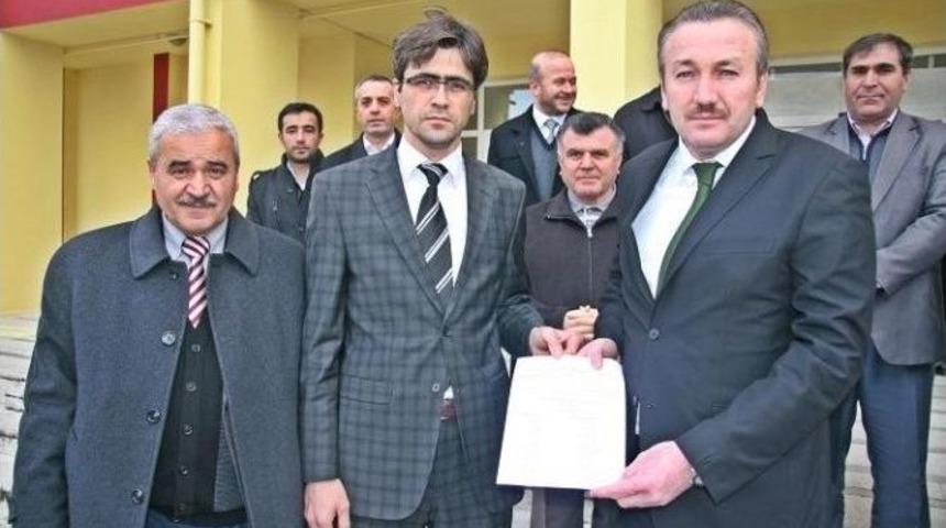 Ak Parti Sungurlu İl&ccedil;e Başkanı &Ouml;zkan Mazbatasını Aldı