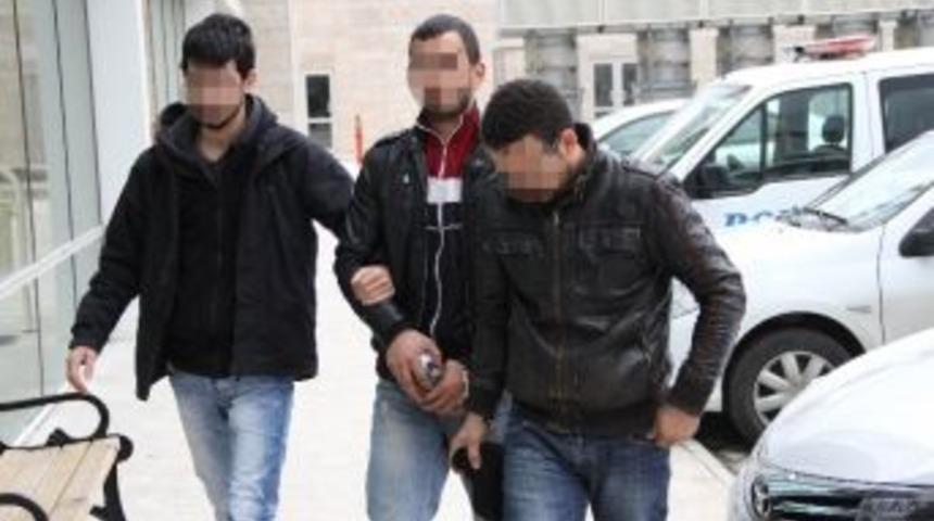 Uyuşturucuyla Yakalanan 2 Kişi Tutuklandı