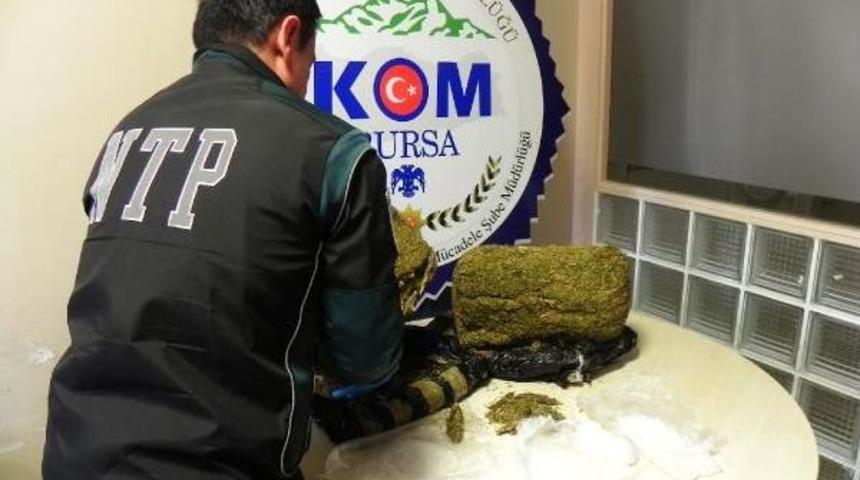 Bursa&rsquo;Da 8 Kilo 250 Gram Esrar Ele Ge&ccedil;irildi