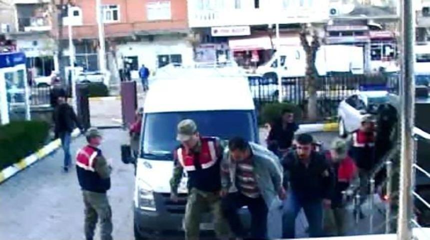 Suriyeli Kadınlara Fuhuş Yaptıran &Ccedil;etenin 13 &Uuml;yesi Tutuklandı