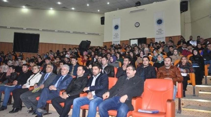 &Uuml;niversiteli Gen&ccedil;ler Madde Bağımlılığı Ve Zararları Hakkında Bilgilendirildi