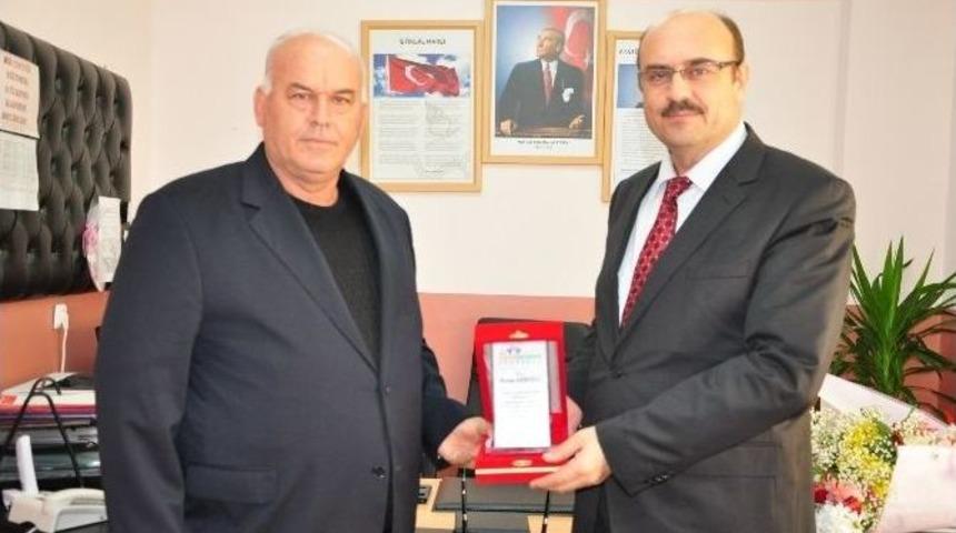 Anaokulu, Hayırseverini Unutmadı