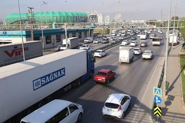 Bursa&rsquo;da Trafiğin K&acirc;busu Kamyonlar 2