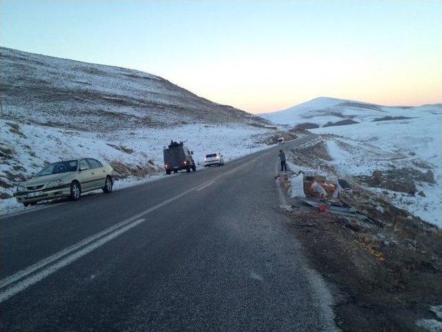 Çatak’ta Trafik Kazası; 2 Yaralı