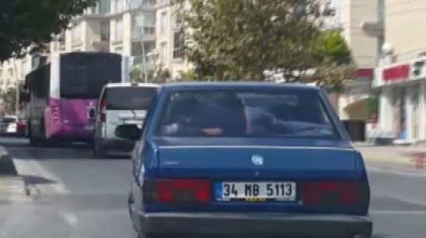 (&ouml;zel Haber) İstanbul&rsquo;da Tehlikeli Yolculuklar Kamerada