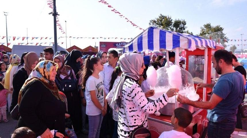 &Uuml;sk&uuml;darlı 800 &Ccedil;ocuk Erkekliğe İlk Adım Attı