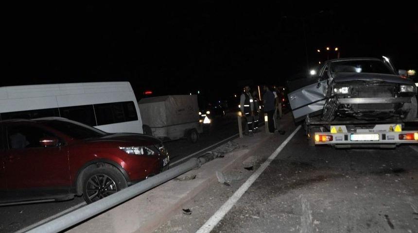 Afyonkarahisar&rsquo;da Trafik Kazası: 9 Yaralı