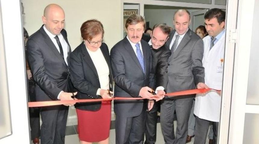 Erzincan Araştırma Hastanesine 7 Bin Kitaplı Kütüphane