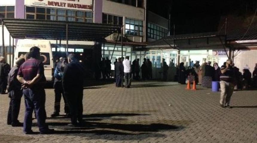 Evin &Ouml;n&uuml;nde Oturan Aileye Pompalı Saldırı: 1 &Ouml;l&uuml;, 2 Ağır Yaralı