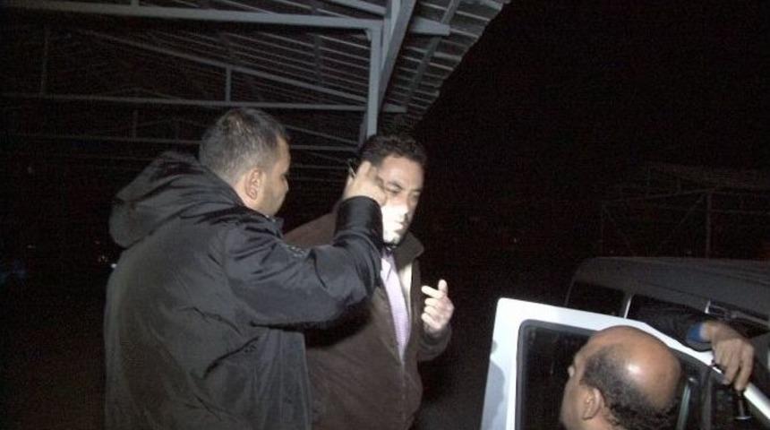 Aksaray&rsquo;da Polise T&uuml;fekli Saldırı: 2 Yaralı