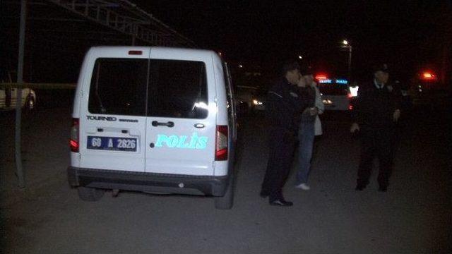Aksaray&rsquo;da Polise T&uuml;fekli Saldırı: 2 Yaralı 2