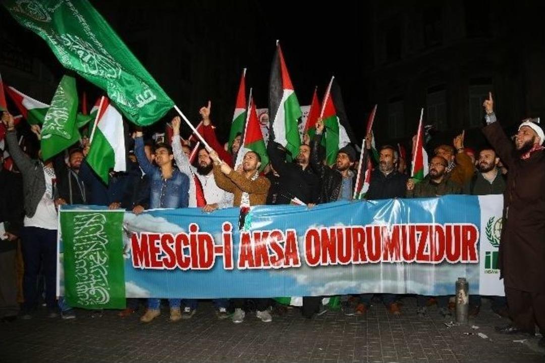 Beyoğlu&rsquo;nda İsrail Protestosu