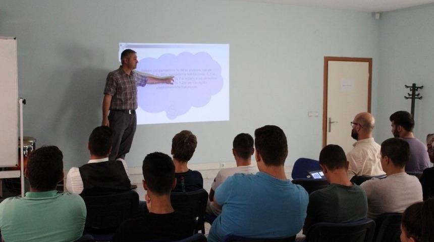 Beyaz Kalpler &Ouml;ğretmenlerinden Seminer